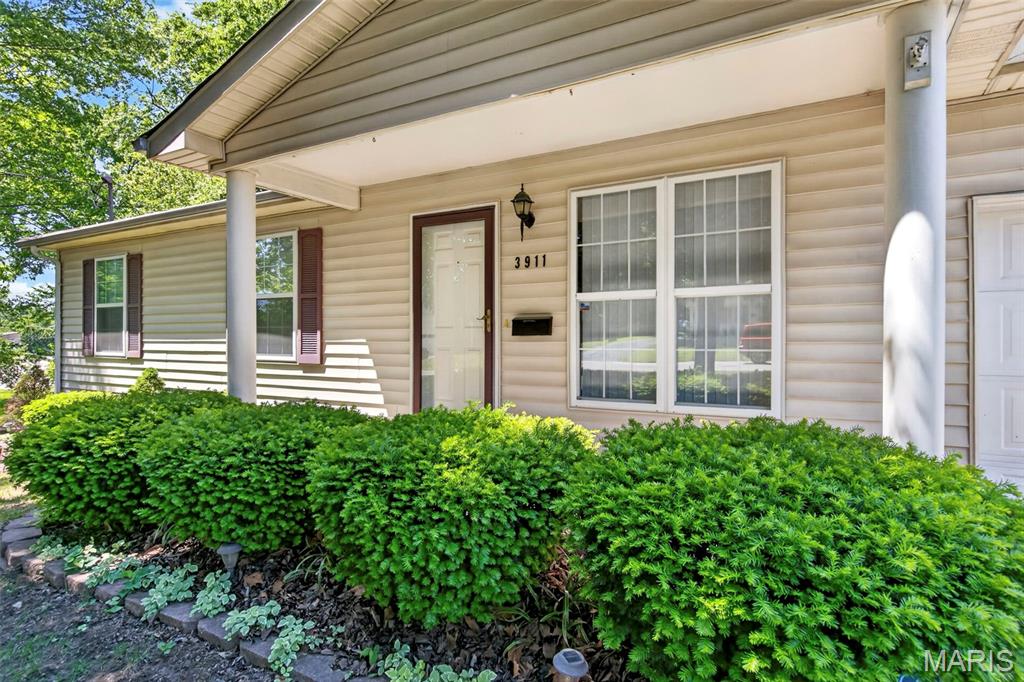 Homes for sale in Saint Ann, MO | 3911 Jane Ave, Saint Ann, MO 63074 | MLS# MIS26025406
