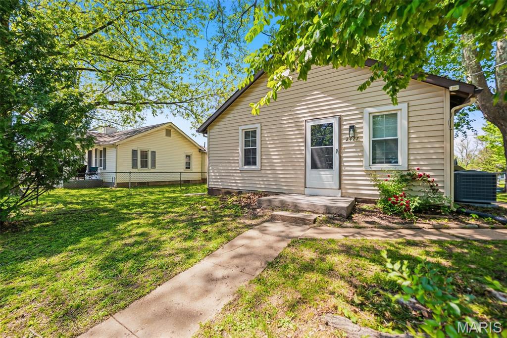 Homes for sale in St Charles, MO | 2427 N 7Th St, St Charles, MO 63301 | MLS# MIS26025414