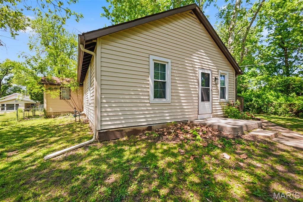 Homes for sale in St Charles, MO | 2427 N 7th St, St Charles, MO 63301 | MLS# MIS26025414