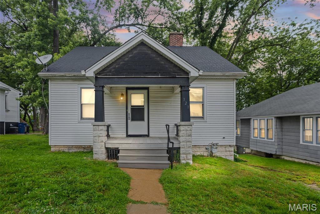 Homes for sale in Belleville, IL | 321 W Cleveland Ave, Belleville, IL 62220 | MLS# MIS26026709