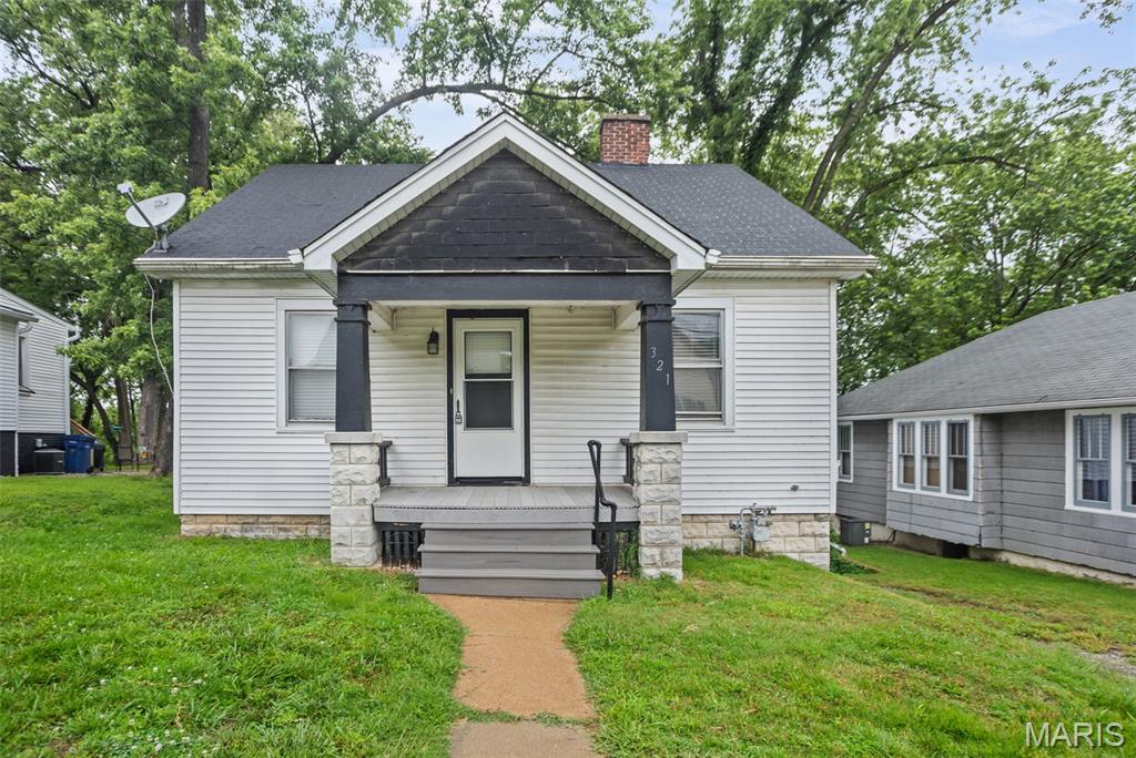 Homes for sale in Belleville, IL | 321 W Cleveland Ave, Belleville, IL 62220 | MLS# MIS26026709