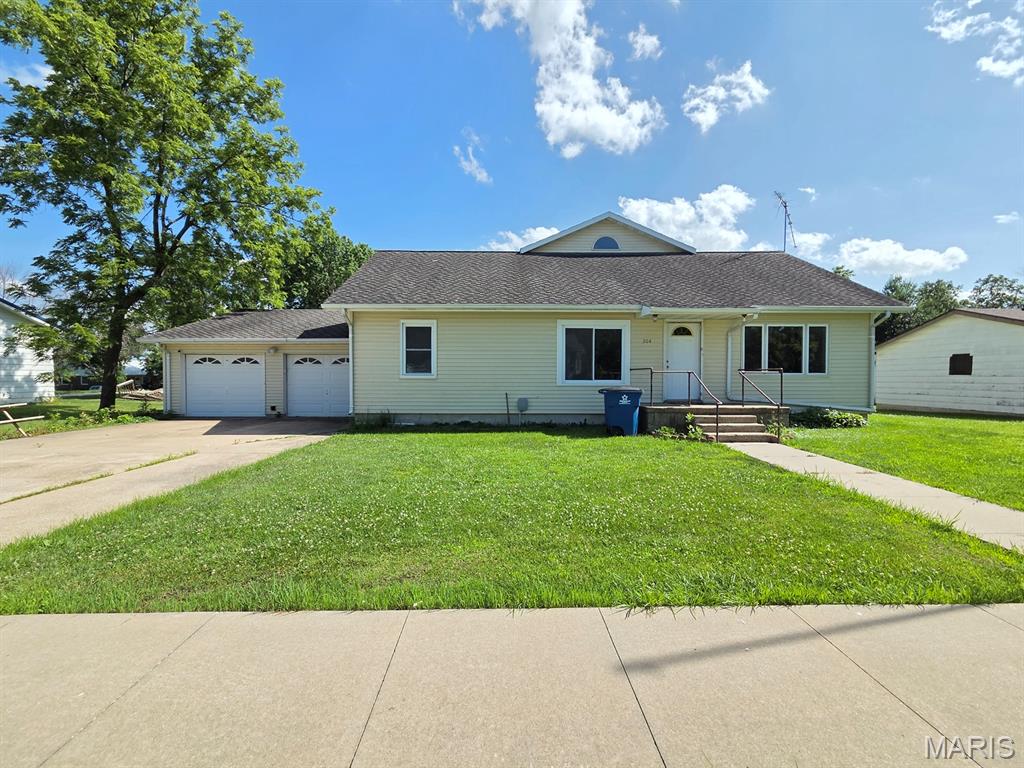 1st image of 304 E Quincy St, Lewistown, MO 63452 | MLS# MIS26027093