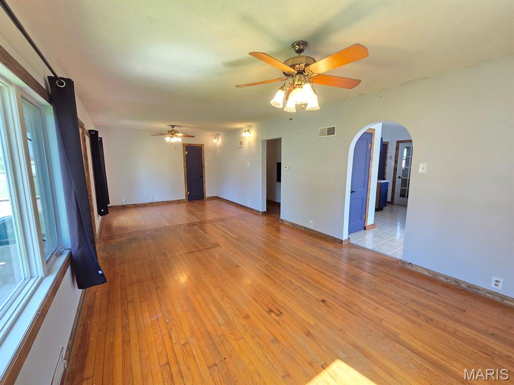 5th image of 304 E Quincy St, Lewistown, MO 63452 | MLS# MIS26027093
