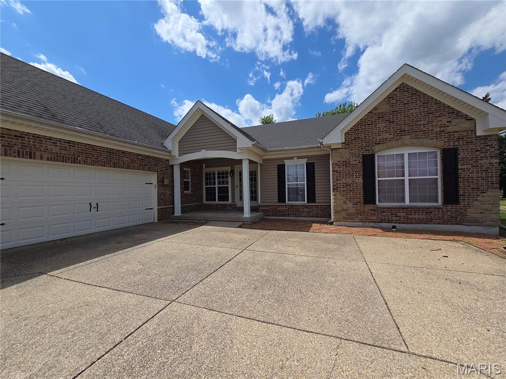 Homes for sale in Belleville, IL | 3406 Chippewa Dr, Belleville, IL 62221 | MLS# MIS26028309
