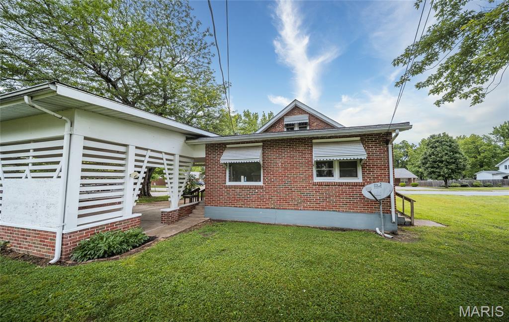 Homes for sale in St James, MO | 218 W Eldon St, St James, MO 65559 | MLS# MIS26028539