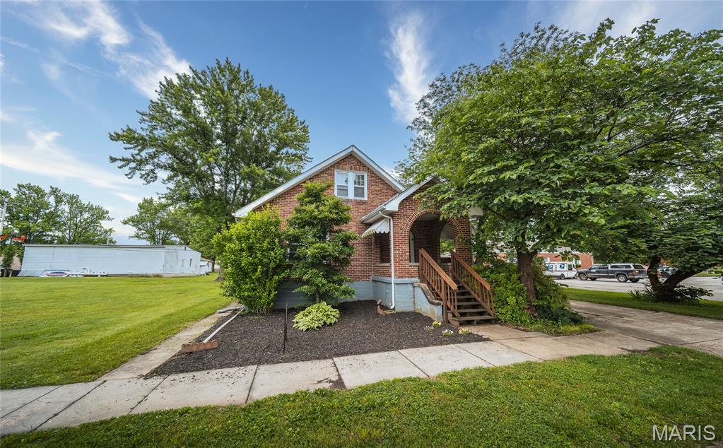 Homes for sale in St James, MO | 218 W Eldon St, St James, MO 65559 | MLS# MIS26028539