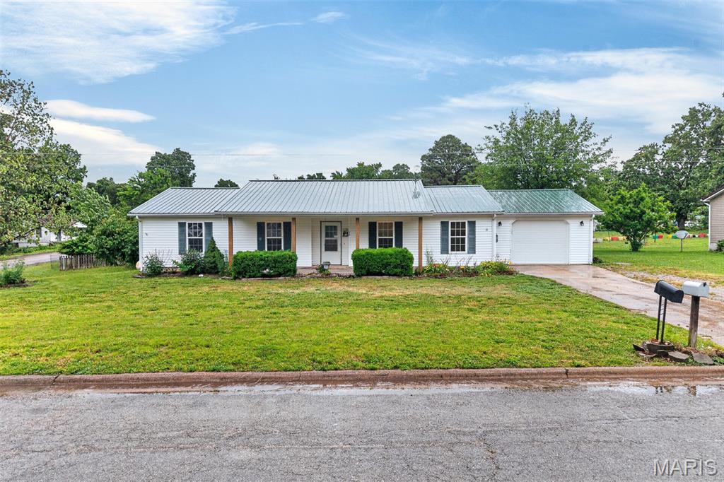 Homes for sale in Richland, MO | 810 Mildred St, Richland, MO 65556 | MLS# MIS26028552