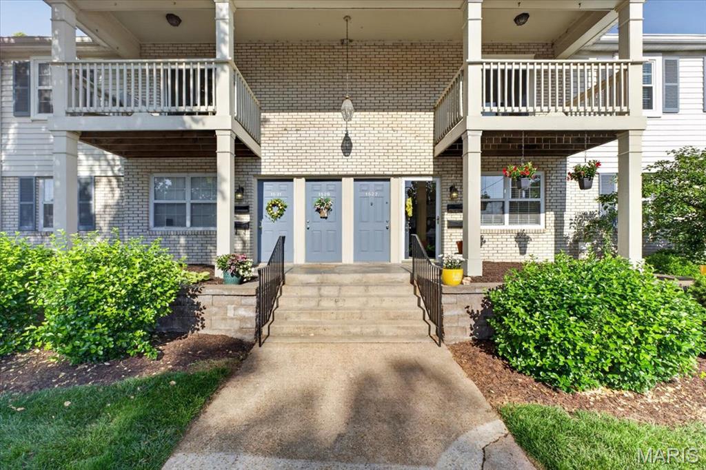 1st image of 1524 Swallow Dr, Saint Louis, MO 63144 | MLS# MIS26028645