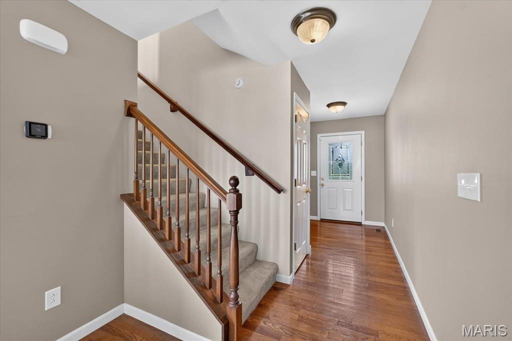 2nd image of 816 Foxgrove Dr, Fairview Heights, IL 62208 | MLS# MIS26028831