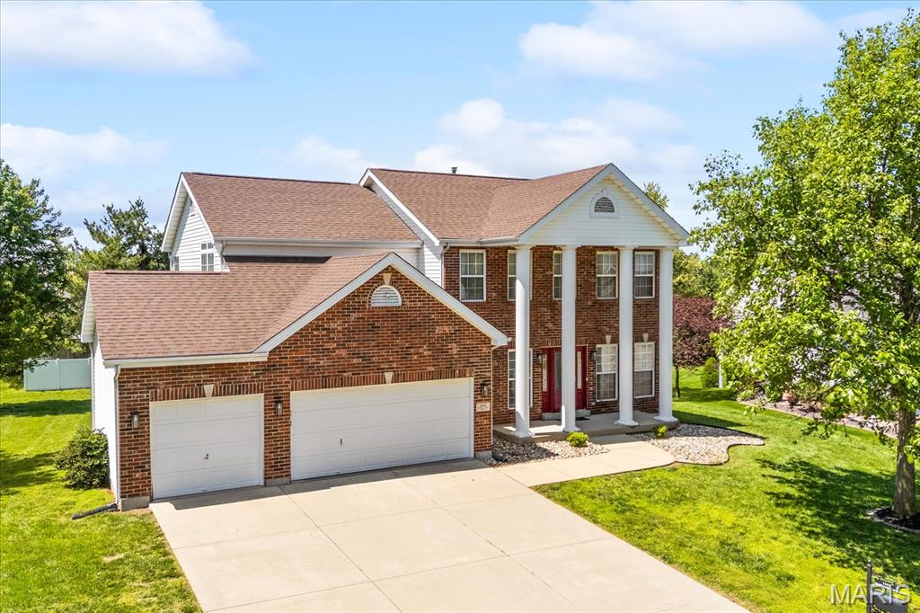 Homes for sale in Belleville, IL | 1401 Double Eagle Cir, Belleville, IL 62220 | MLS# MIS26029059