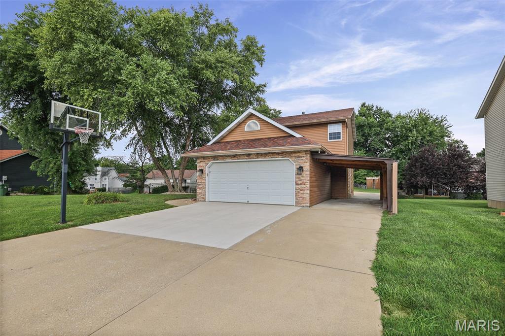 Homes for sale in Maryville, IL | 1009 Robert Dr, Maryville, IL 62062 | MLS# MIS26029382
