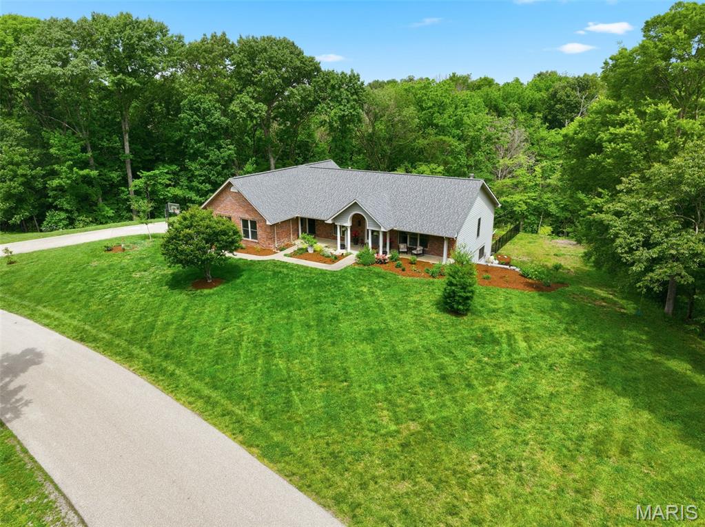Homes for sale in Columbia, IL | 2773 Woodson Dr, Columbia, IL 62236 | MLS# MIS26030126