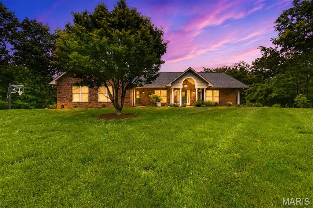 Homes for sale in Columbia, IL | 2773 Woodson Dr, Columbia, IL 62236 | MLS# MIS26030126