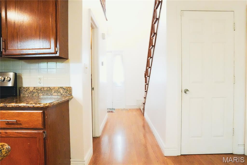 3rd image of 1118 Riverwood Pl Dr, Florissant, MO 63031 | MLS# MIS26030366