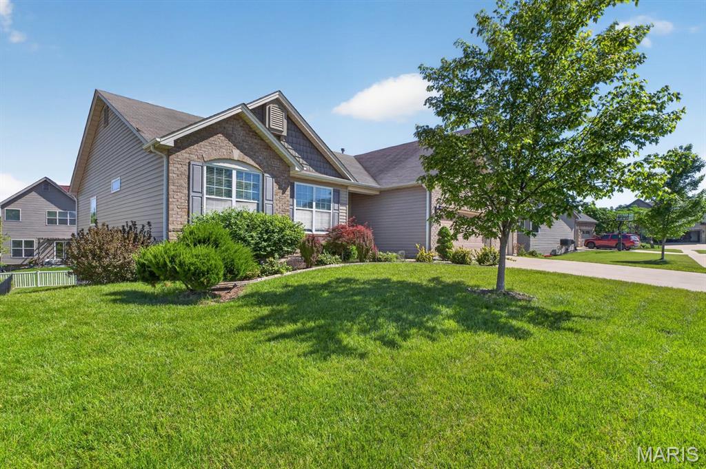 2nd image of 202 Andrea Lynne Dr, Wentzville, MO 63385 | MLS# MIS26030369