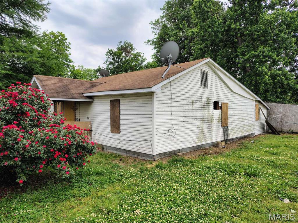 Homes for sale in Caruthersville, MO | 1102 Madison Ave, Caruthersville, MO 63830 | MLS# MIS26030919