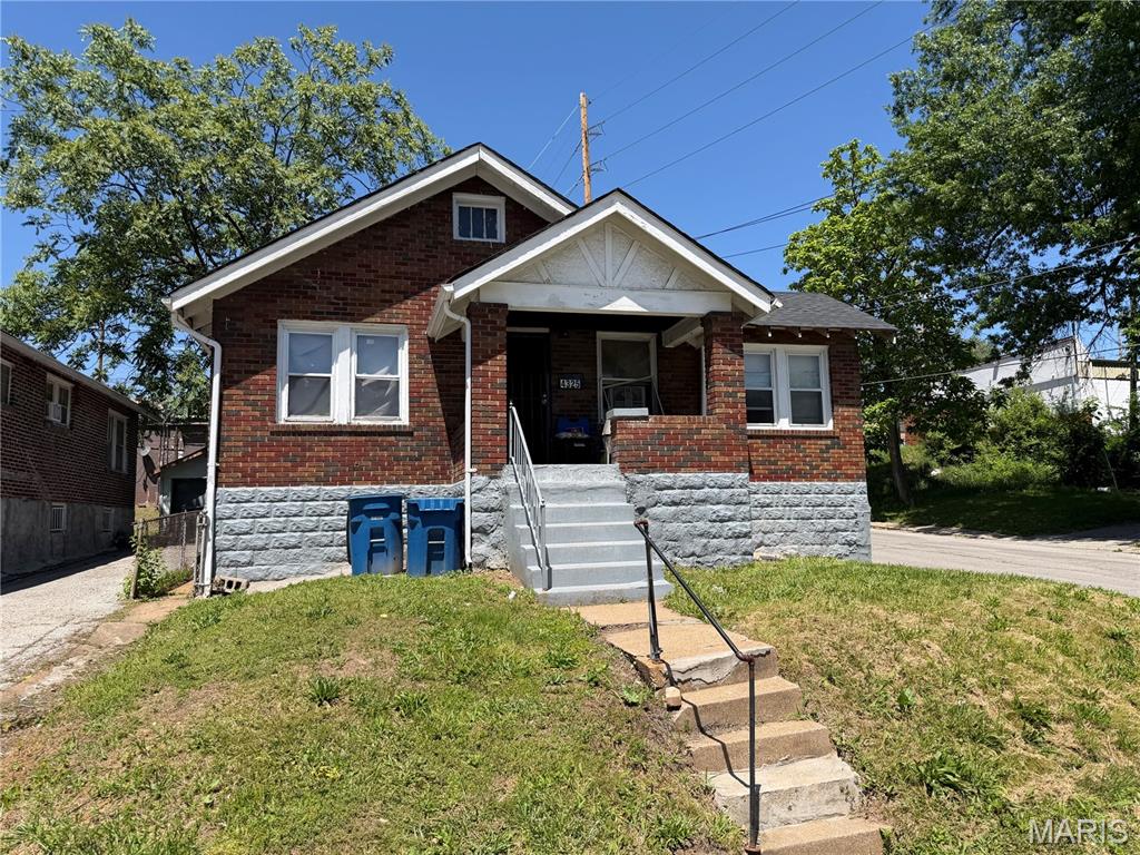 1st image of 4325 Rosewood Ave, Saint Louis, MO 63120 | MLS# MIS26030942