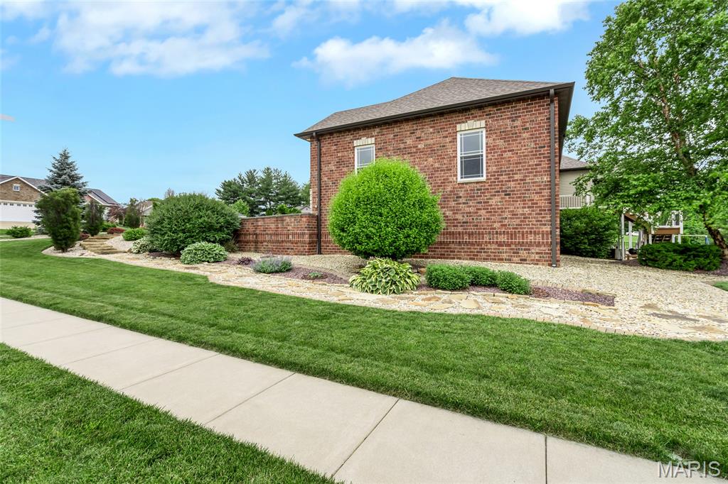 Homes for sale in Glen Carbon, IL | 1 Brimley Ct, Glen Carbon, IL 62034 | MLS# MIS26030993