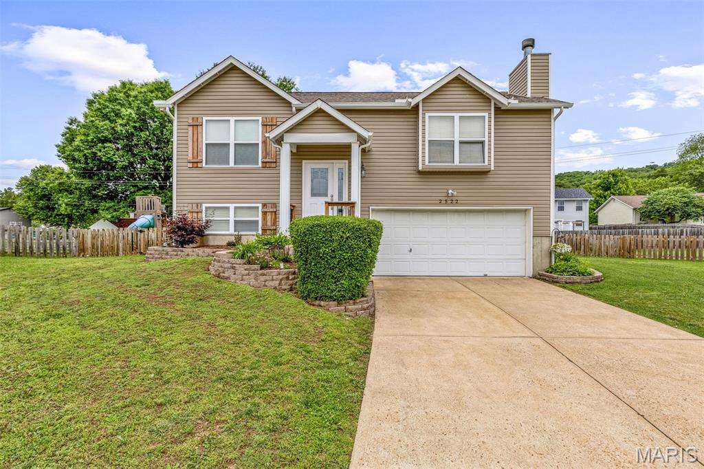 Homes for sale in Imperial, MO | 2522 Waterfront Ct, Imperial, MO 63052 | MLS# MIS26031003