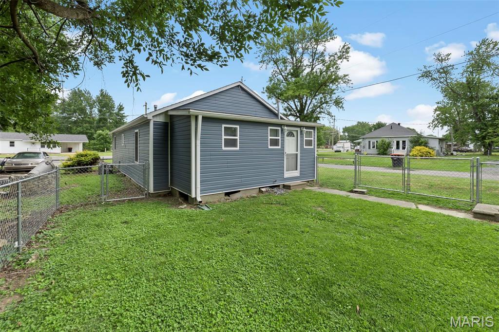 Homes for sale in Chaffee, MO | 301 W State St, Chaffee, MO 63740 | MLS# MIS26031278