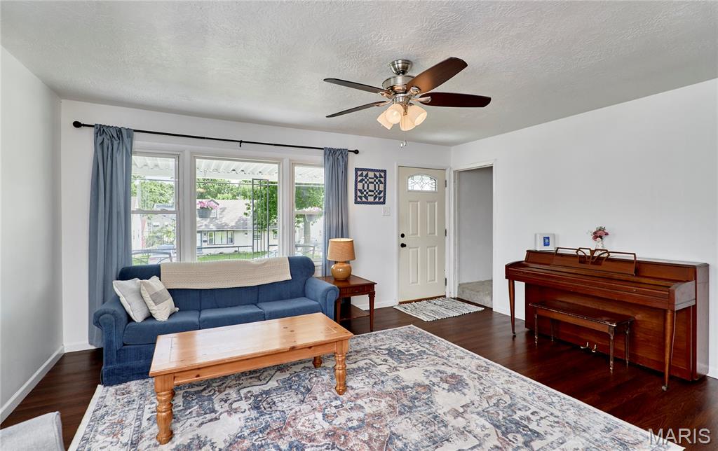 Homes for sale in Saint Ann, MO | 10220 Baltimore Ave, Saint Ann, MO 63074 | MLS# MIS26031419