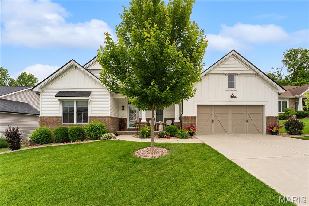 Homes for sale in Caseyville, IL | 7968 Donner Rdg, Caseyville, IL 62232 | MLS# MIS26031556