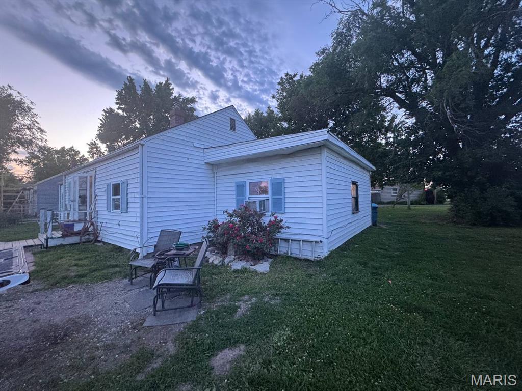 Homes for sale in Wood River, IL | 1121 E Lorena Ave, Wood River, IL 62095 | MLS# MIS26031715
