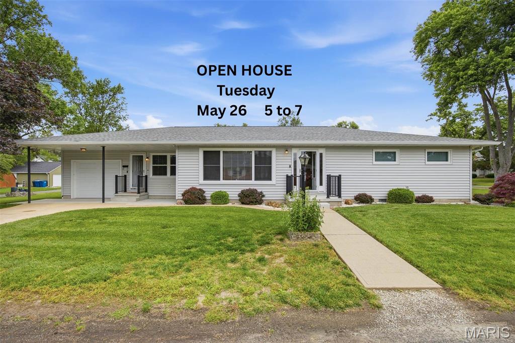 Homes for sale in Highland, IL | 1920 Cypress St, Highland, IL 62249 | MLS# MIS26031956