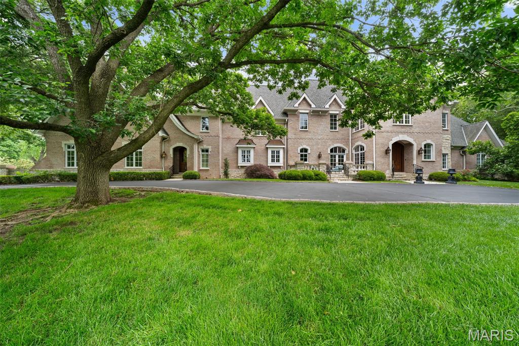 3rd image of 760 Kent Rd, Ladue, MO 63124 | MLS# MIS26032083