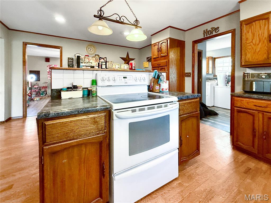Homes for sale in Shelbyville, MO | 402 W Main St, Shelbyville, MO 63469 | MLS# MIS26032132
