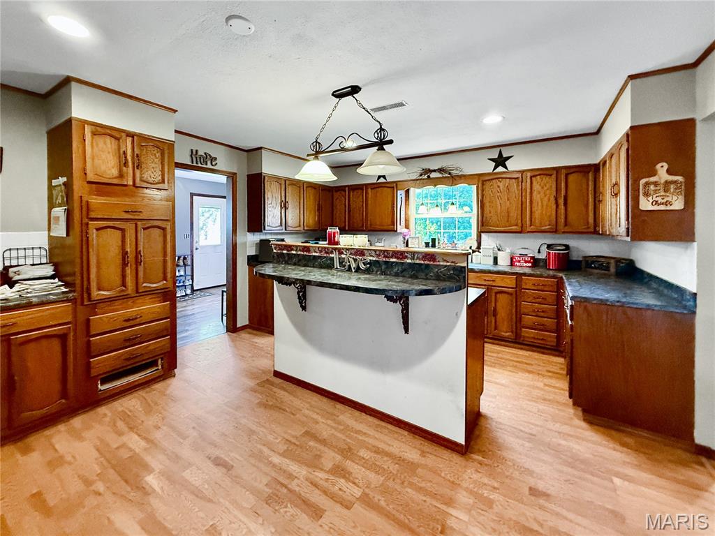 Homes for sale in Shelbyville, MO | 402 W Main St, Shelbyville, MO 63469 | MLS# MIS26032132