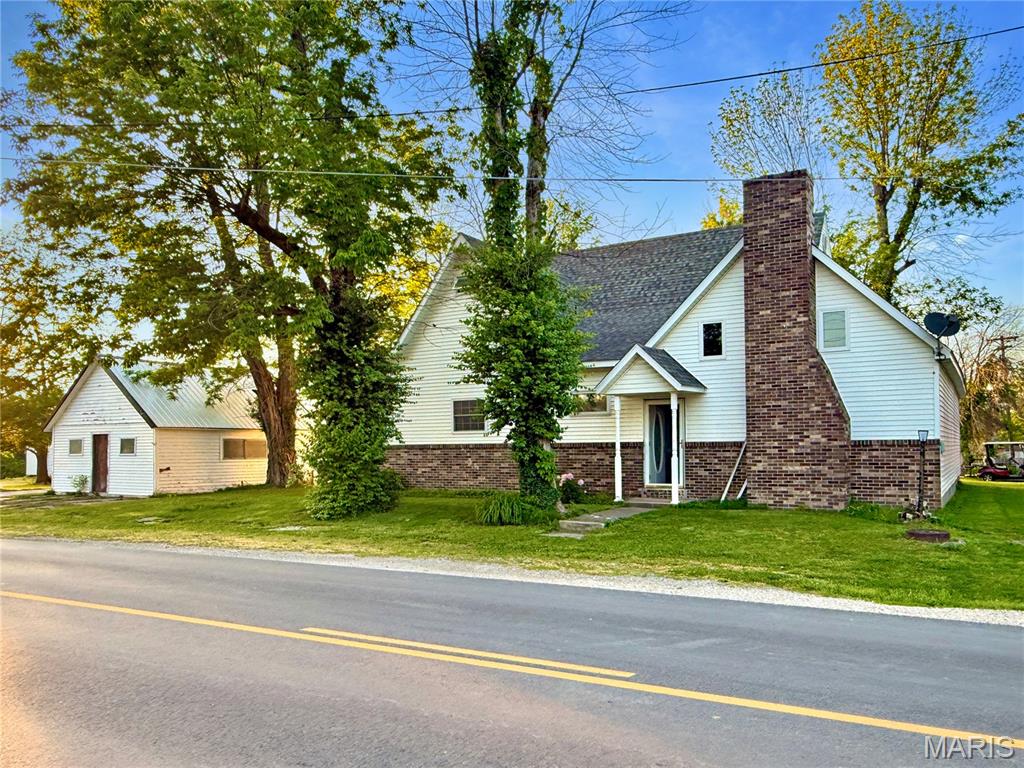 Homes for sale in Shelbyville, MO | 402 W Main St, Shelbyville, MO 63469 | MLS# MIS26032132