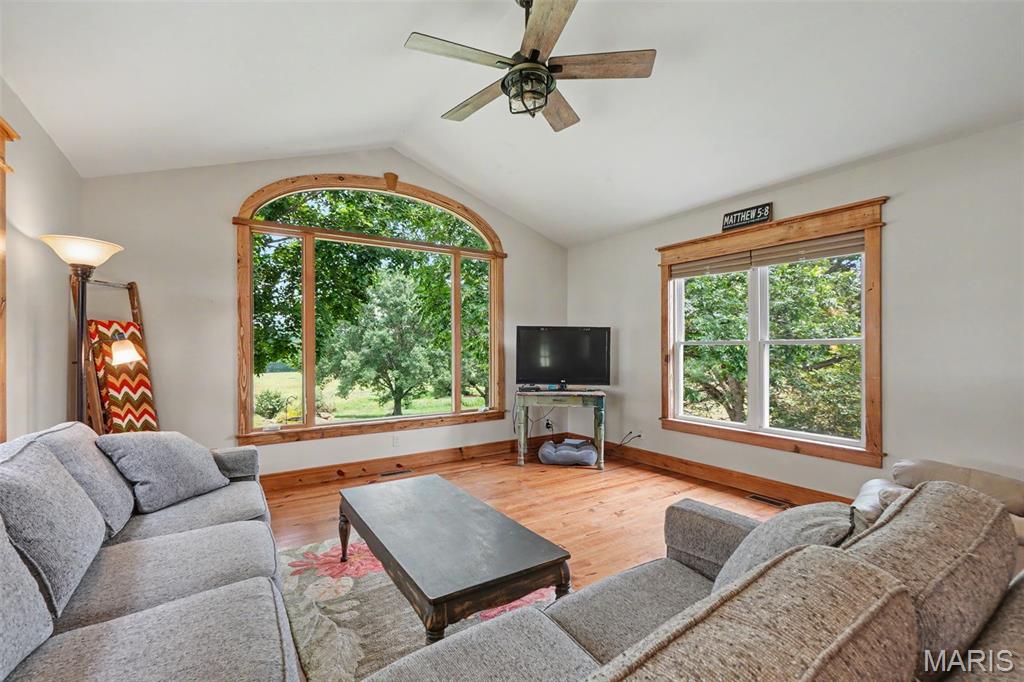 5th image of 2441 Old Mount Hope Rd, Lonedell, MO 63060 | MLS# MIS26032505