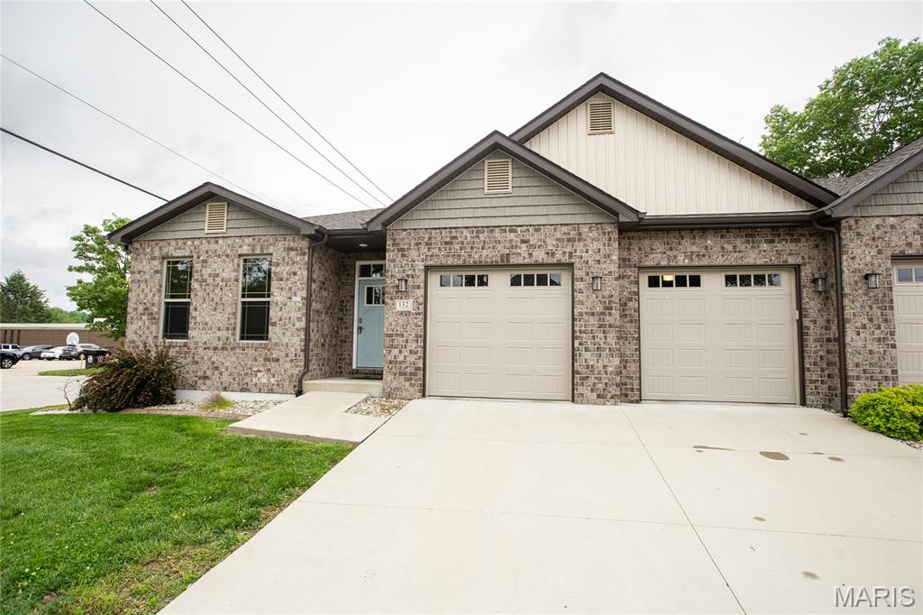 Homes for sale in Columbia, IL | 132 E Locust St, Columbia, IL 62236 | MLS# MIS26032522