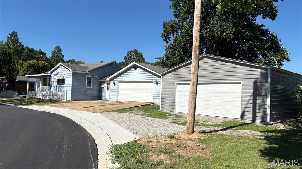 Homes for sale in Sparta, IL | 105 Debra Ln, Sparta, IL 62286 | MLS# MIS26032601