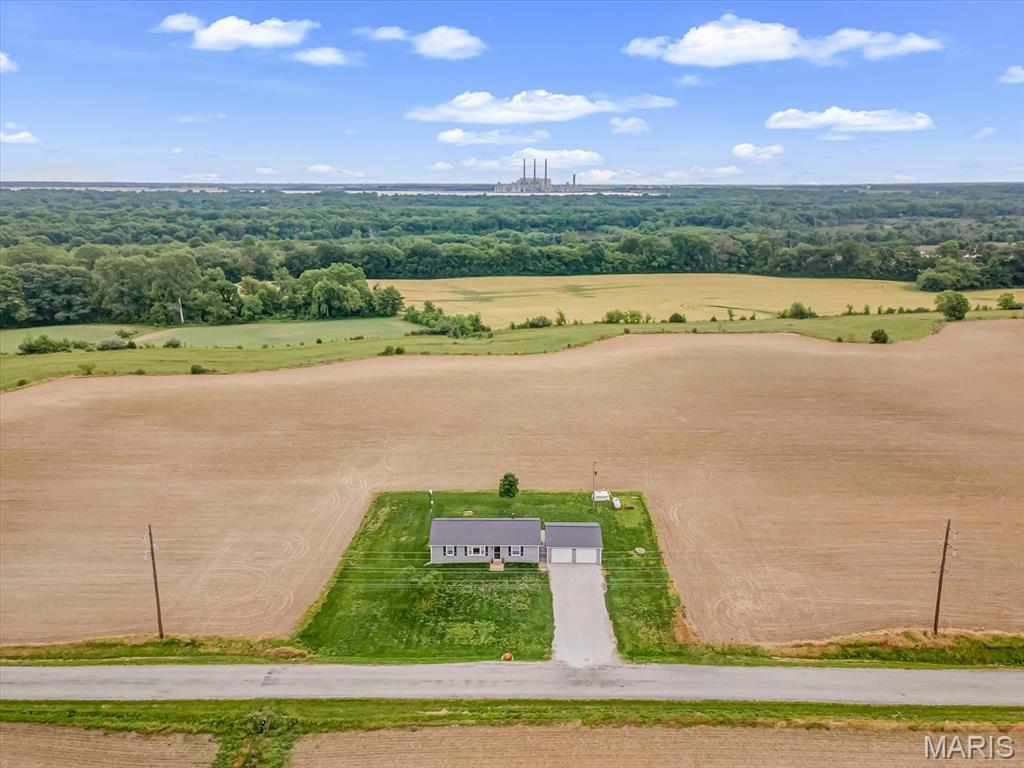 Homes for sale in Red Bud, IL | 6847 Griggs Rd, Red Bud, IL 62278 | MLS# MIS26032718