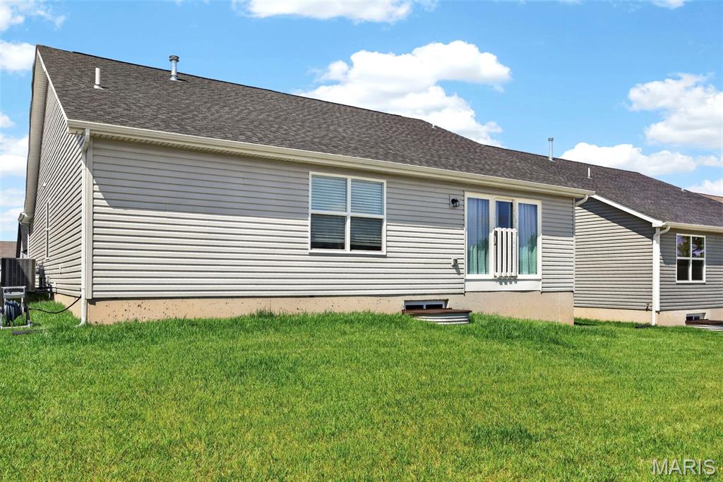 Homes for sale in Moscow Mills, MO | 833 Cedarwood Dr, Moscow Mills, MO 63362 | MLS# MIS26033096