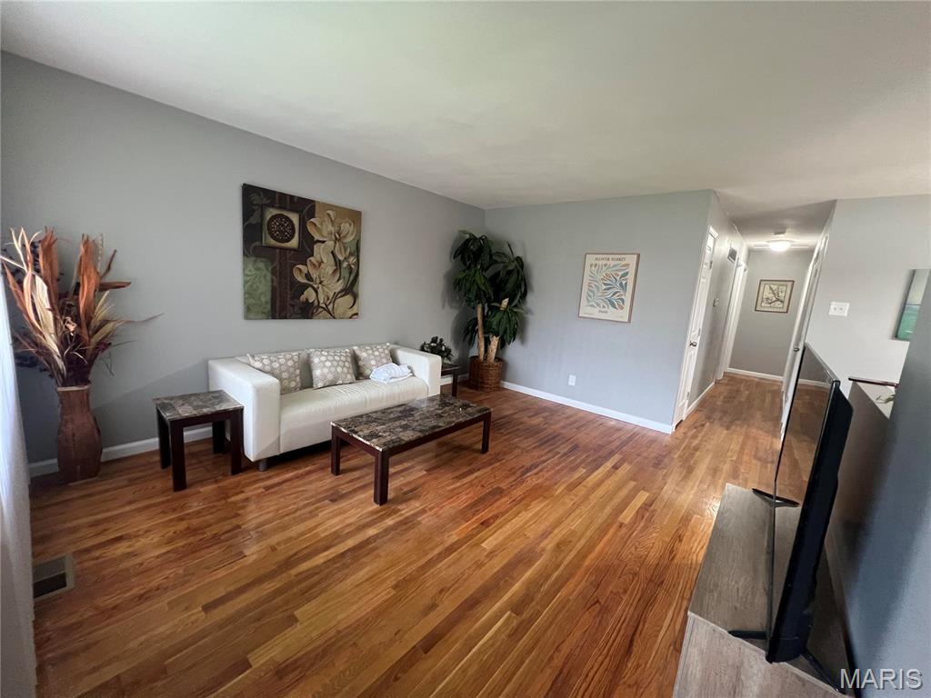 2nd image of 1181 Belrue Ave, Saint Louis, MO 63130 | MLS# MIS26033341