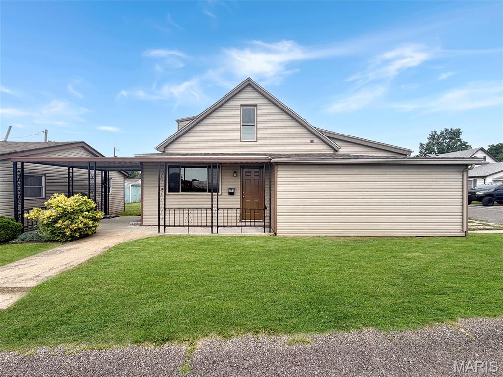 Homes for sale in Dupo, IL | 114 Park Ave, Dupo, IL 62239 | MLS# MIS26033351