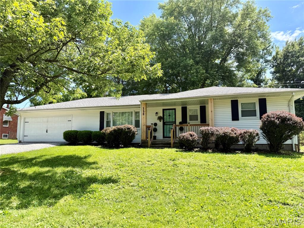 Homes for sale in O'fallon, IL | 118 Alice Dr, O'fallon, IL 62269 | MLS# MIS26033488