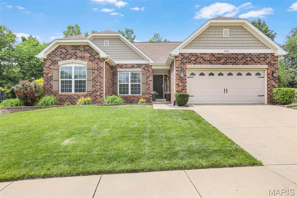 Homes for sale in Wood River, IL | 3405 Crescent Ct, Wood River, IL 62095 | MLS# MIS26033635