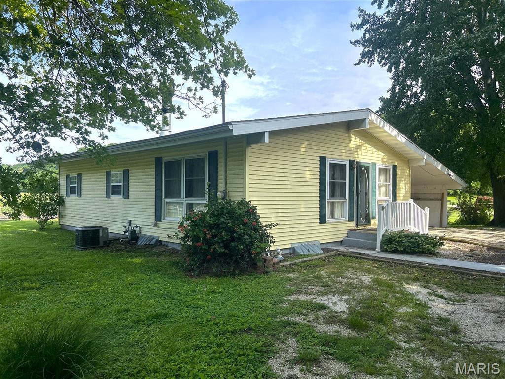 Homes for sale in Eldred, IL | 88 State, Eldred, IL 62027 | MLS# MIS26033638
