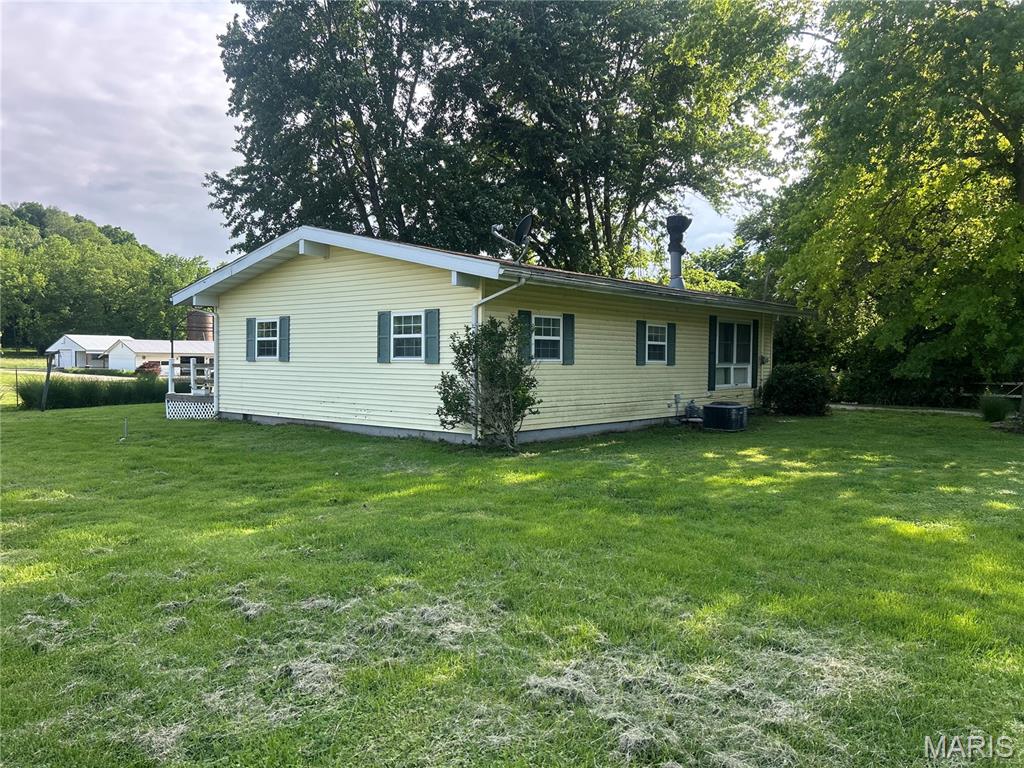 Homes for sale in Eldred, IL | 88 State, Eldred, IL 62027 | MLS# MIS26033638