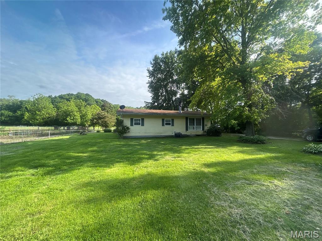 Homes for sale in Eldred, IL | 88 State, Eldred, IL 62027 | MLS# MIS26033638