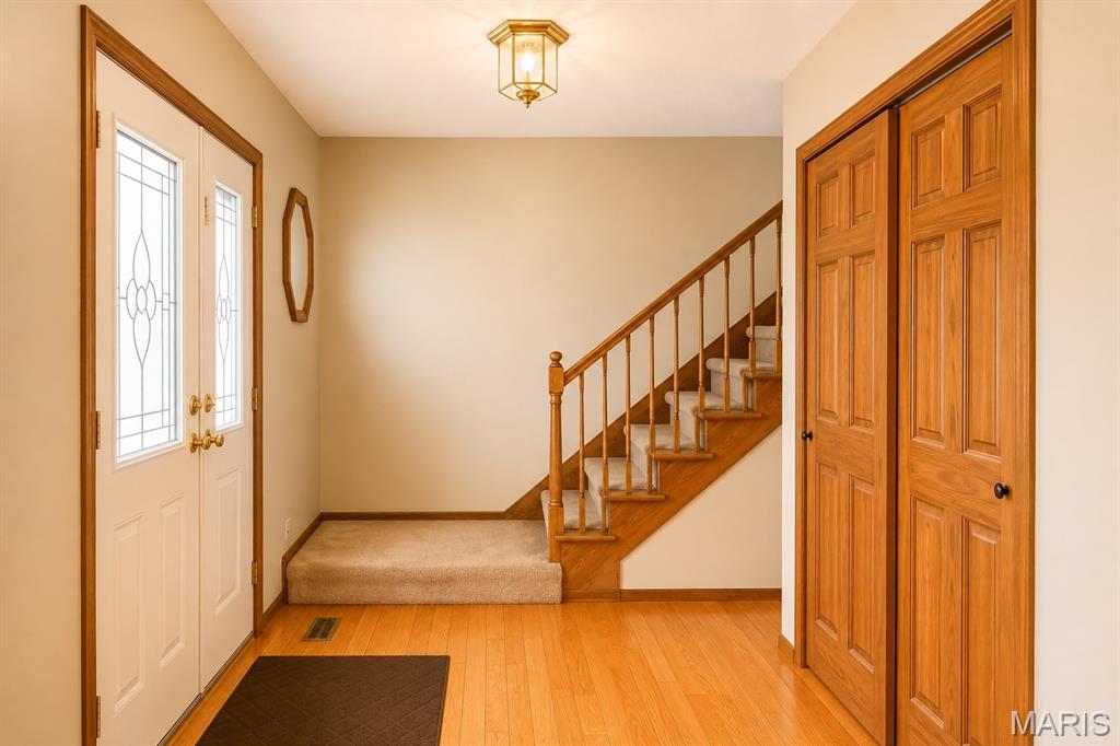 3rd image of 1955 Acorn Trail Dr, Florissant, MO 63031 | MLS# MIS26034112