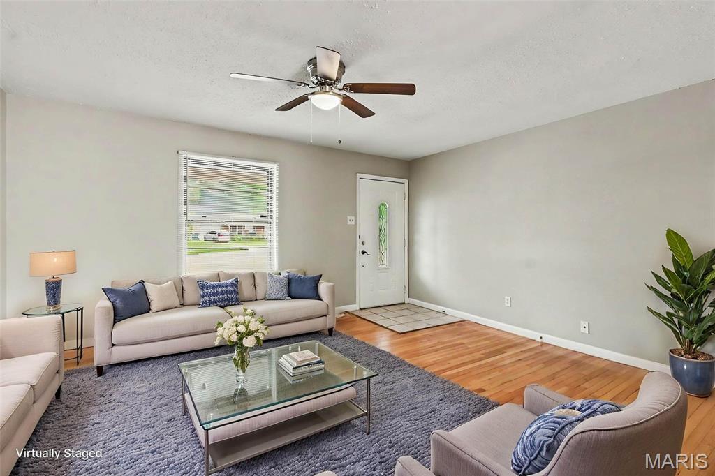 2nd image of 2322 Battlefield Dr, Florissant, MO 63031 | MLS# MIS26034135
