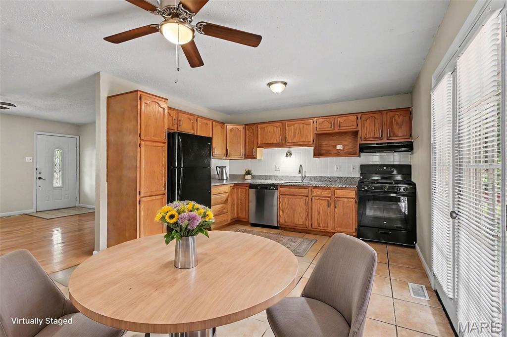 5th image of 2322 Battlefield Dr, Florissant, MO 63031 | MLS# MIS26034135
