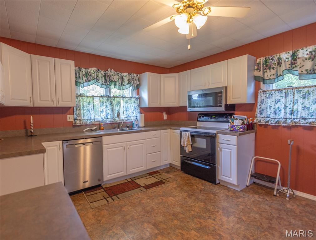Homes for sale in Perry, MO | 113 Judy St, Perry, MO 63462 | MLS# MIS26034327