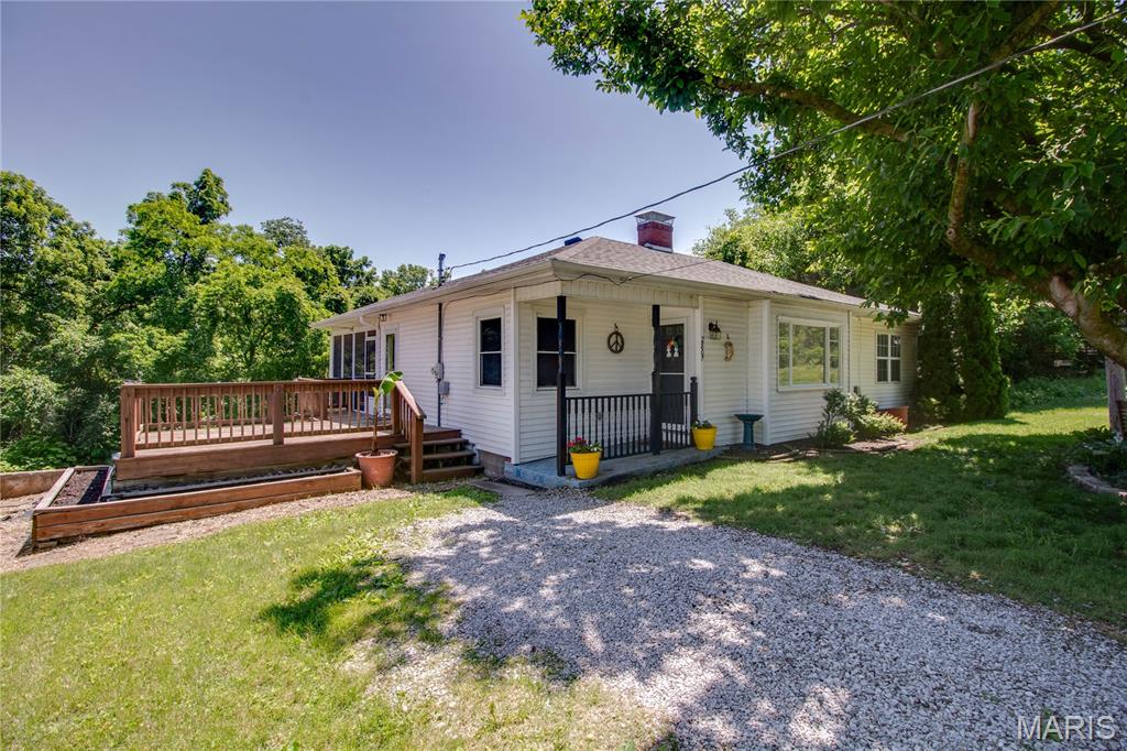 Homes for sale in Godfrey, IL | 2807 Grovelin St, Godfrey, IL 62035 | MLS# MIS26034368