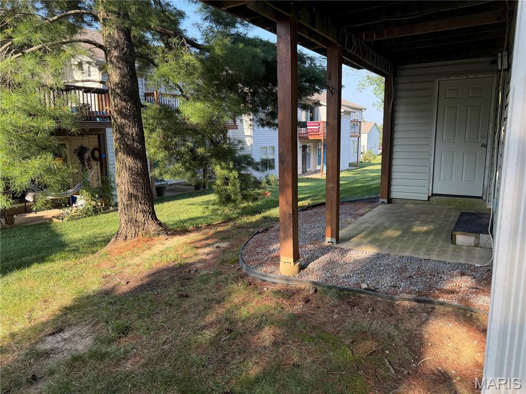 2nd image of 628 Sugar Trl Ct, Saint Peters, MO 63376